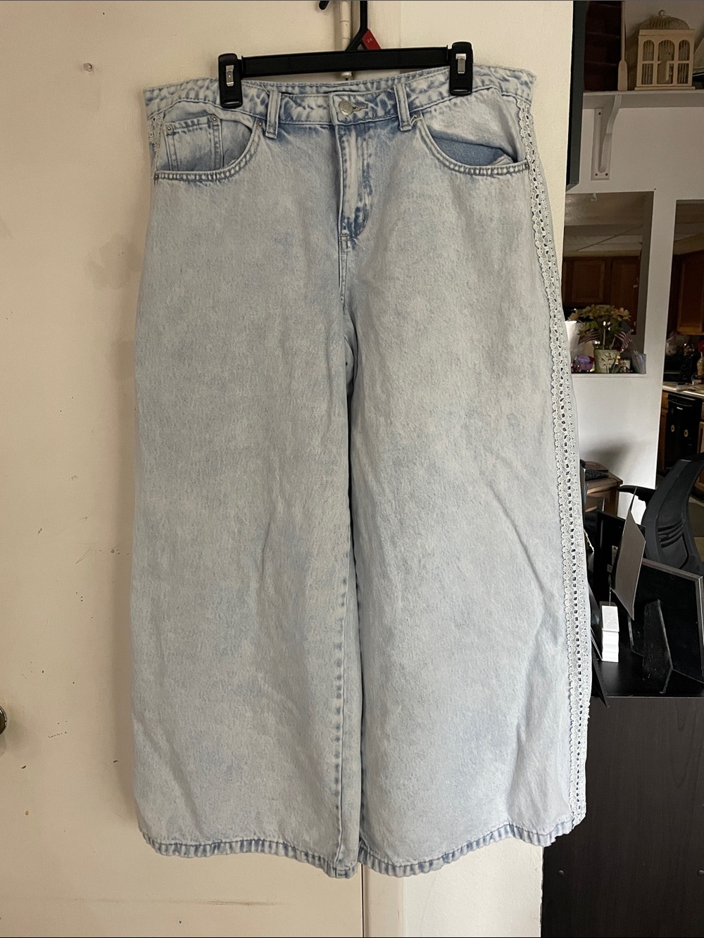 Woman’s Wild Fable Wide Leg Jeans Size 16